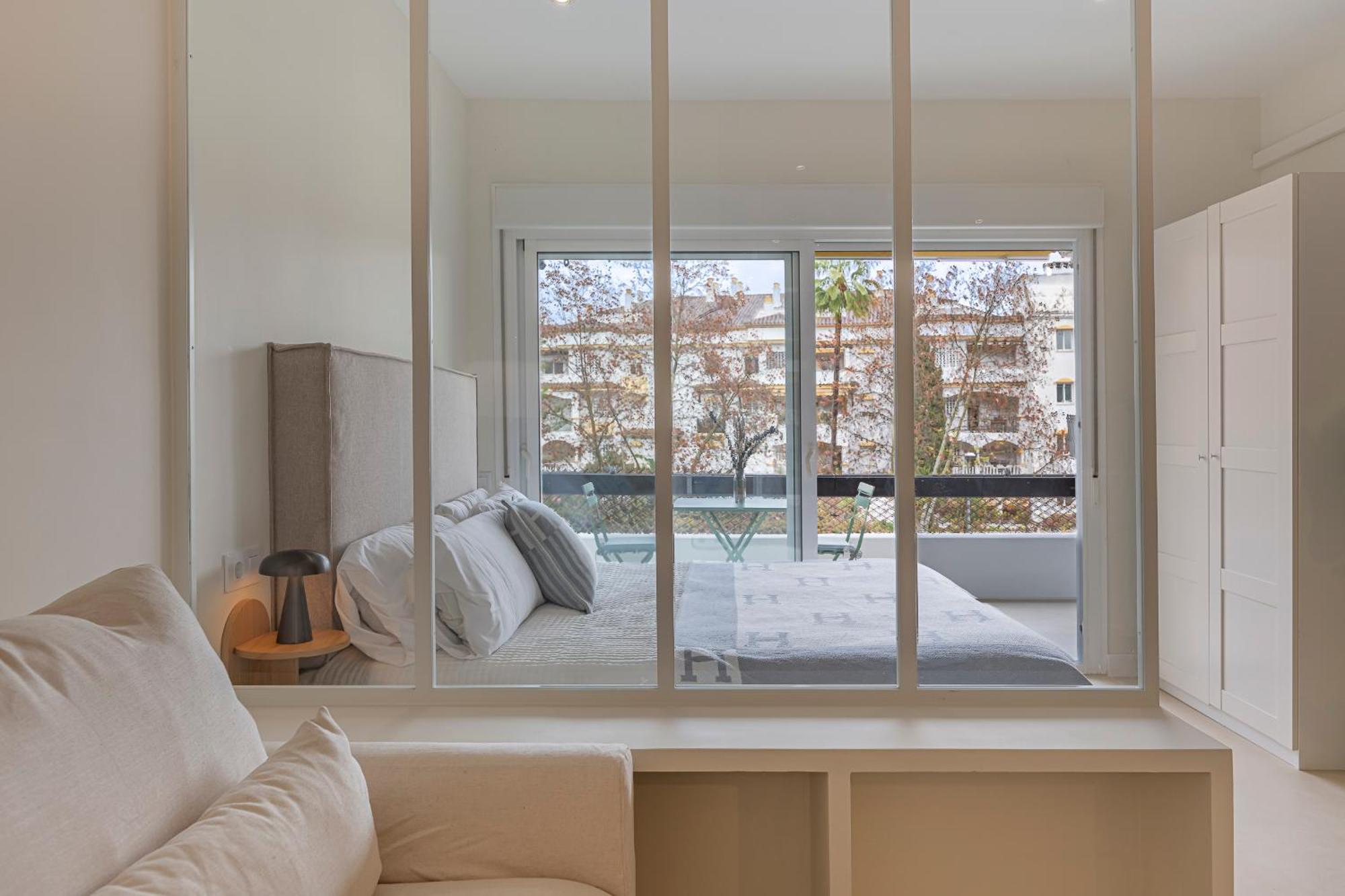 Spacious & Comfy In Golden Mile