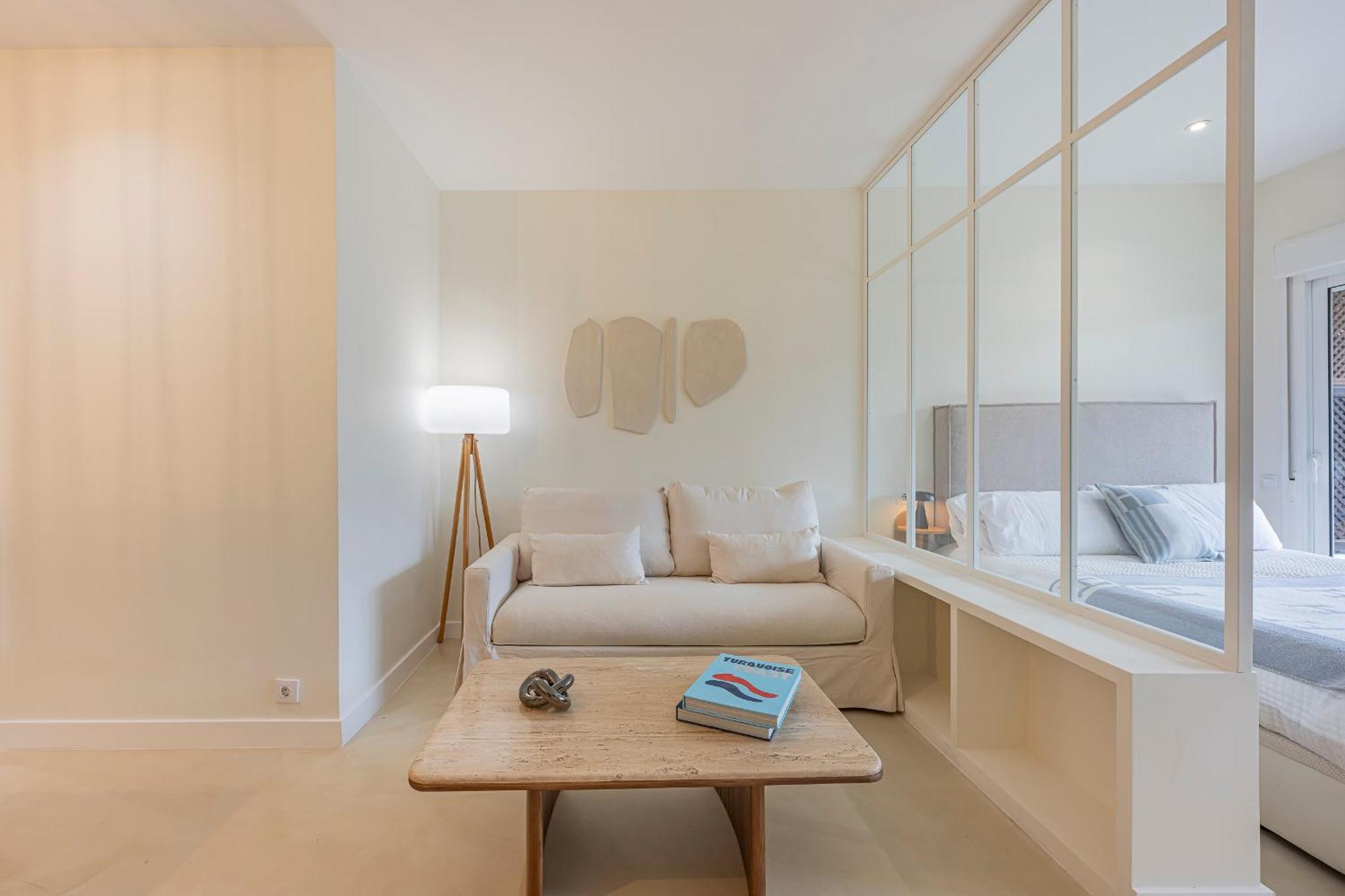 Apartment Spacious & Comfy In Golden Mile